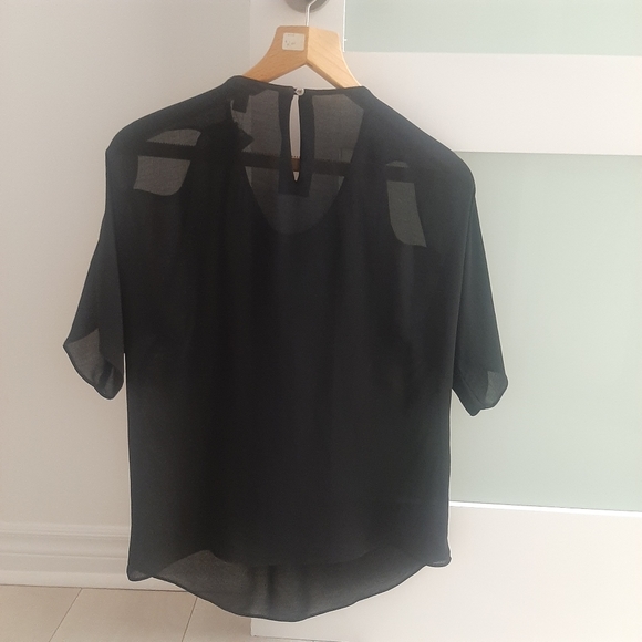 ❌ [SOLD] NWOT Calvin Klein Cold Shoulder Blouse, Size Small - Picture 3 of 10